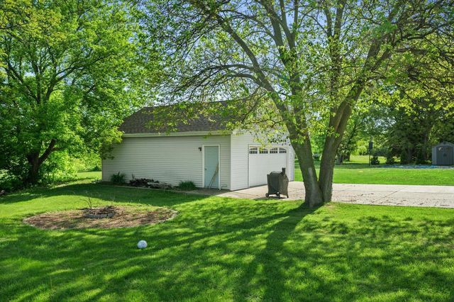 808 E Fitzsimmons ROAD, Oak Creek, WI 53154