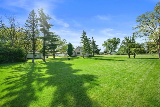 808 E Fitzsimmons ROAD, Oak Creek, WI 53154