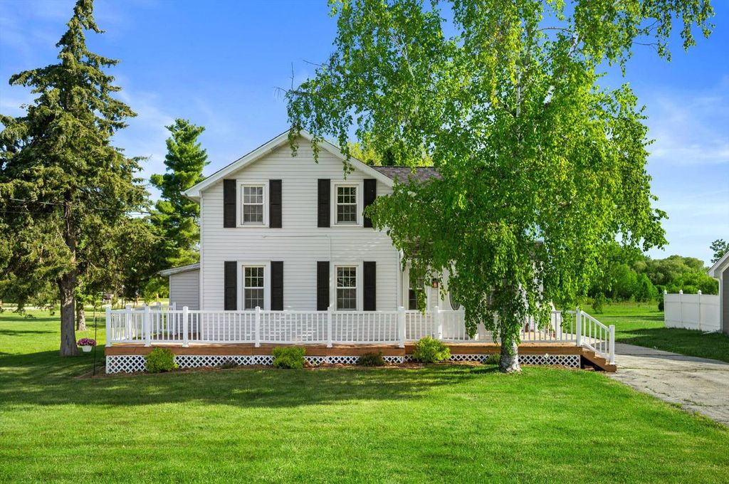 808 E Fitzsimmons ROAD, Oak Creek, WI 53154