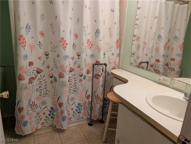 45804 Yeager Drive, East Liverpool, OH 43920