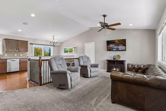 17308 Glencoe Avenue, Lakeville, MN 55044