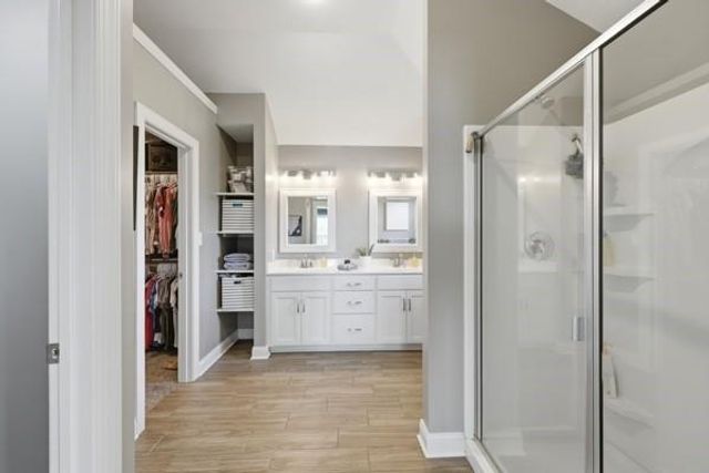 1705 SW Red Fox Circle, Oak Grove, MO 64075