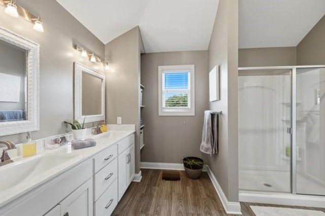1705 SW Red Fox Circle, Oak Grove, MO 64075