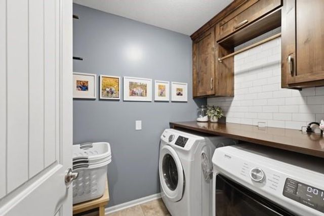 1705 SW Red Fox Circle, Oak Grove, MO 64075