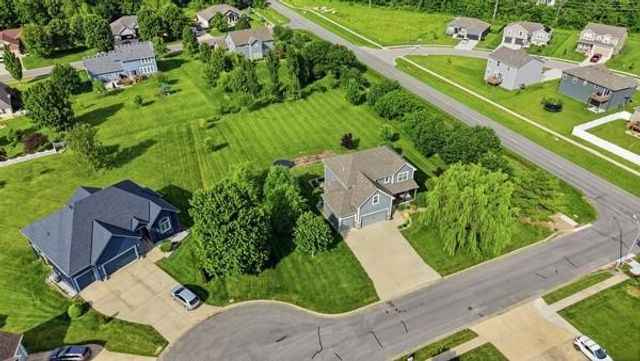 1705 SW Red Fox Circle, Oak Grove, MO 64075