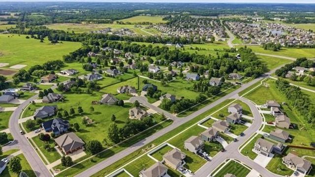 1705 SW Red Fox Circle, Oak Grove, MO 64075