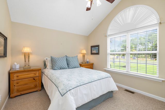 85 Ridge Lake Drive, Manning, SC 29102