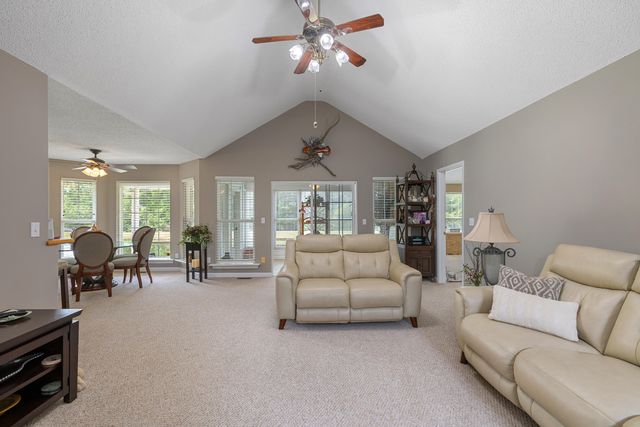 85 Ridge Lake Drive, Manning, SC 29102