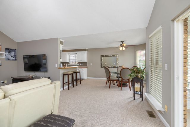 85 Ridge Lake Drive, Manning, SC 29102