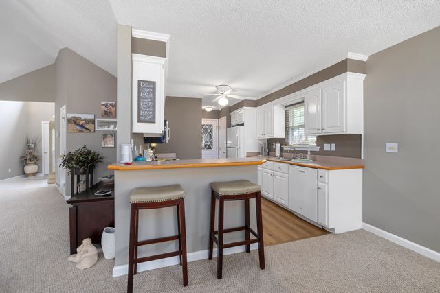 85 Ridge Lake Drive, Manning, SC 29102