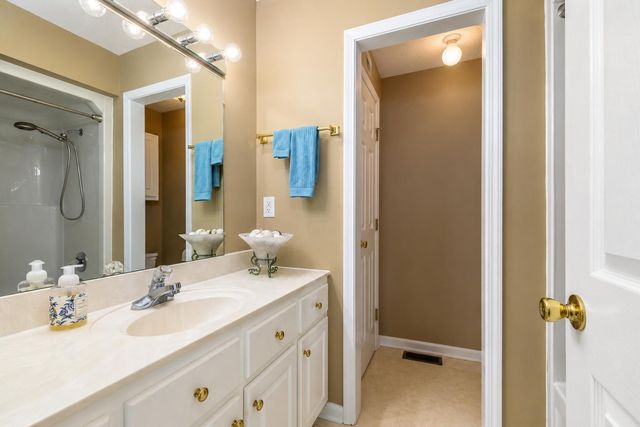 85 Ridge Lake Drive, Manning, SC 29102