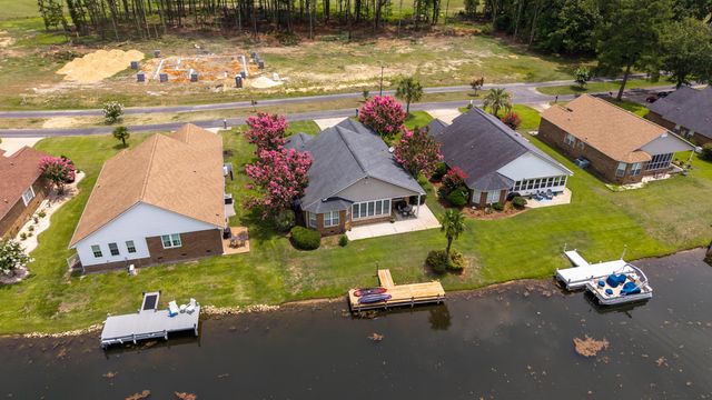 85 Ridge Lake Drive, Manning, SC 29102