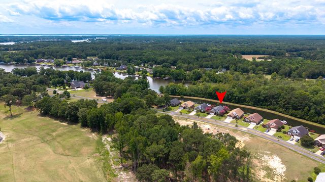 85 Ridge Lake Drive, Manning, SC 29102