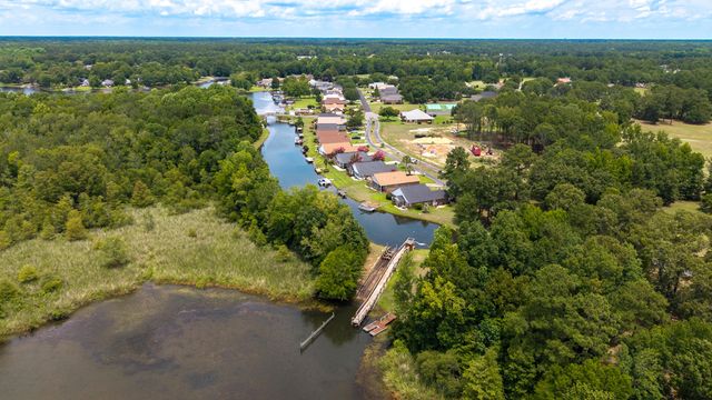 85 Ridge Lake Drive, Manning, SC 29102