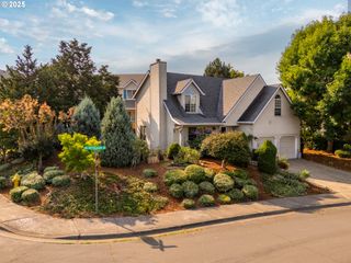 16056 Nw TELSHIRE Dr, Beaverton, OR 97006