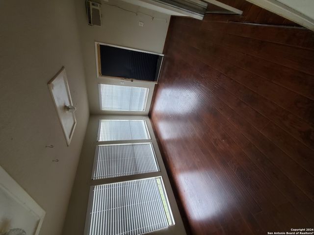 5295 ROUND TABLE DR, San Antonio, TX 78218