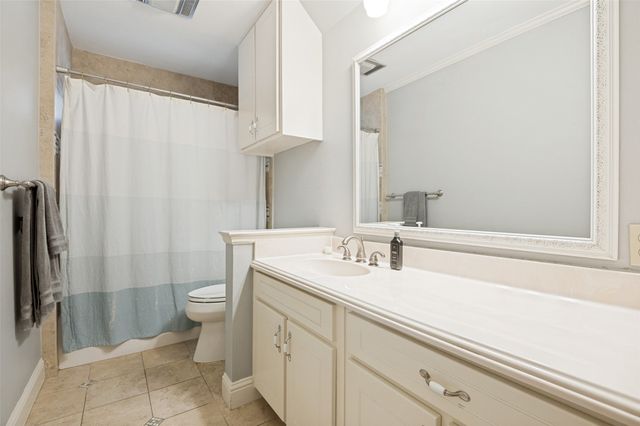 2401 Radcliffe Drive, Arlington, TX 76012