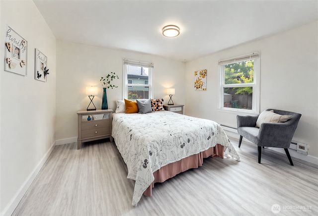 2517 - 2519 E Pike Street, Seattle, WA 98122