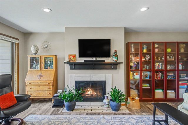 1745 Ottawa Beach Road 1, Holland, MI 49424