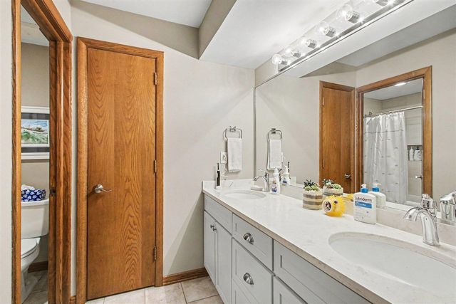 1745 Ottawa Beach Road 1, Holland, MI 49424