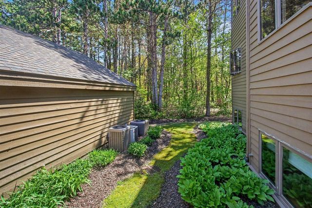 1745 Ottawa Beach Road 1, Holland, MI 49424
