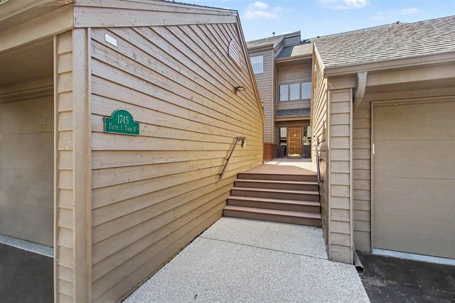1745 Ottawa Beach Road 1, Holland, MI 49424