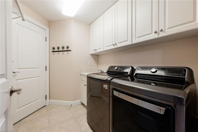 4192 Bay Beach LN 881, Fort Myers Beach, FL 33931