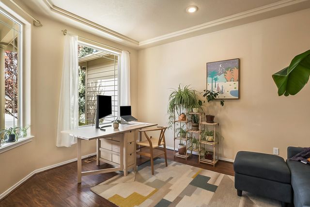 800 SE Shadowood Drive, Bend, OR 97702