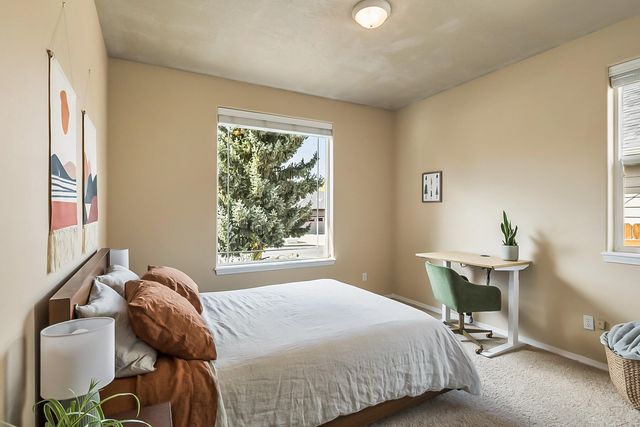 800 SE Shadowood Drive, Bend, OR 97702