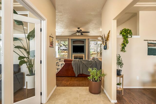 800 SE Shadowood Drive, Bend, OR 97702