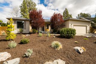800 SE Shadowood Drive, Bend, OR 97702