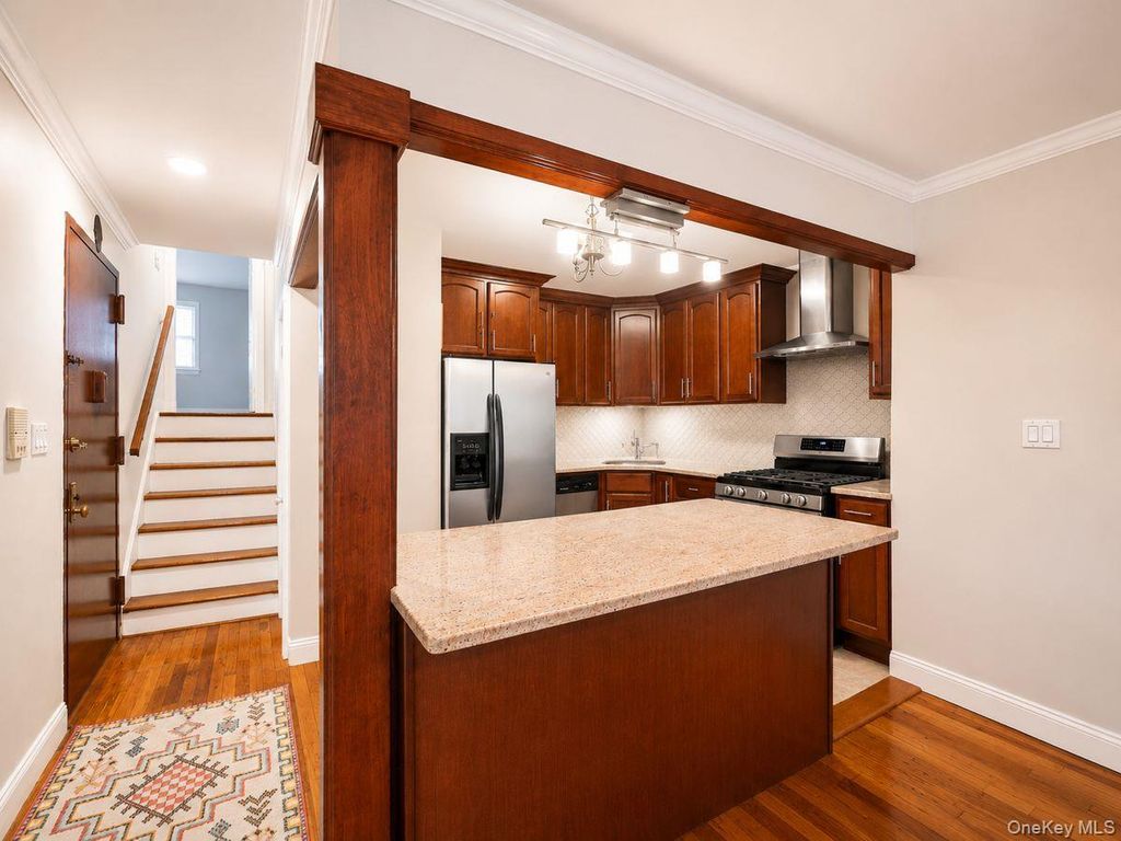 8719 57th Road 77, Elmhurst, NY 11373 — photo 3
