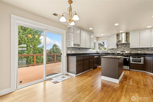 1005 N 29th Street, Renton, WA 98056