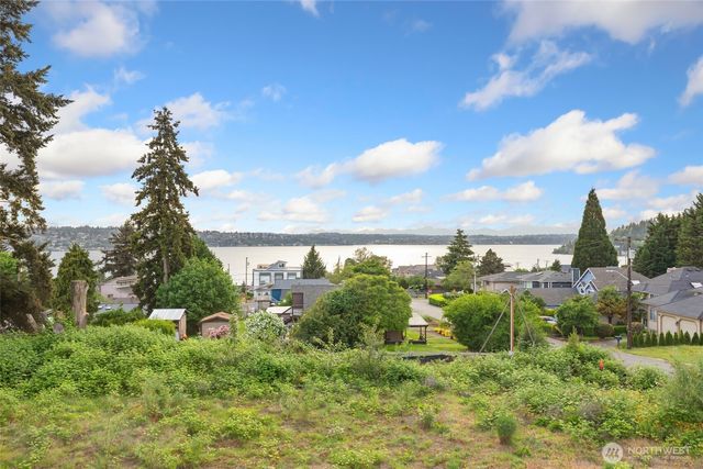 1005 N 29th Street, Renton, WA 98056