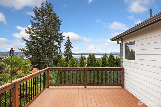 1005 N 29th Street, Renton, WA 98056