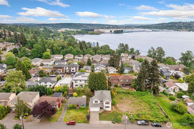 1005 N 29th Street, Renton, WA 98056
