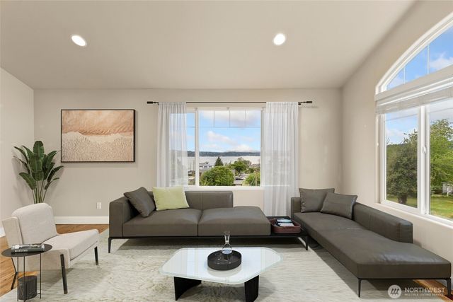 1005 N 29th Street, Renton, WA 98056