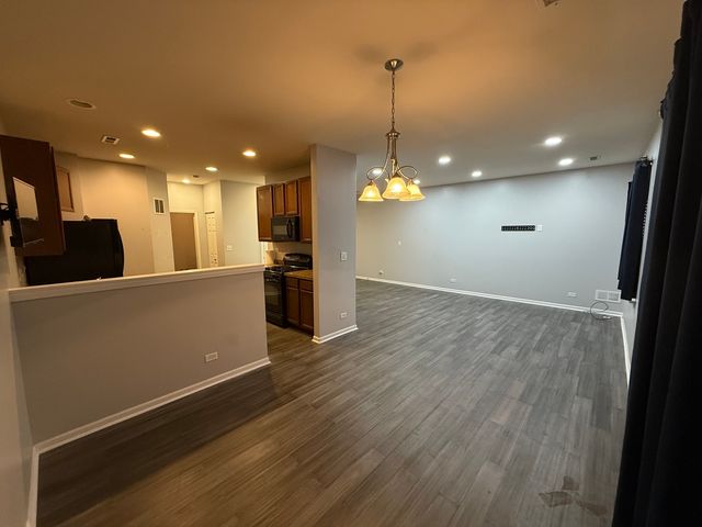 433 Acushnet Street 433, Elgin, IL 60124