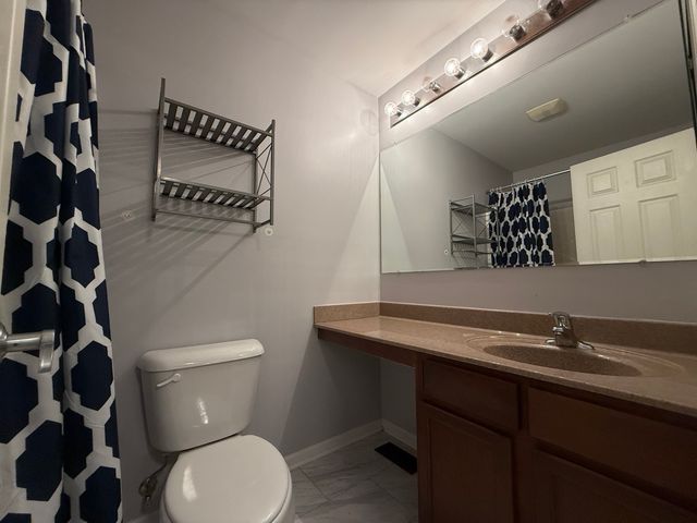 433 Acushnet Street 433, Elgin, IL 60124