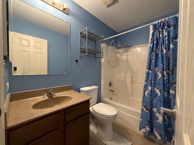 433 Acushnet Street 433, Elgin, IL 60124