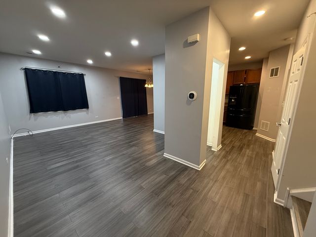 433 Acushnet Street 433, Elgin, IL 60124