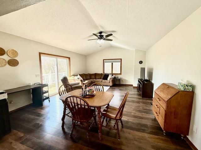 475 E CSAH 10, Vesta, MN 56292