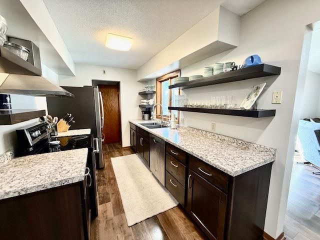 475 E CSAH 10, Vesta, MN 56292