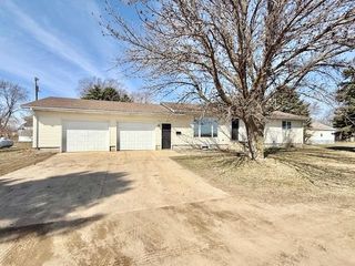 475 E CSAH 10, Vesta, MN 56292