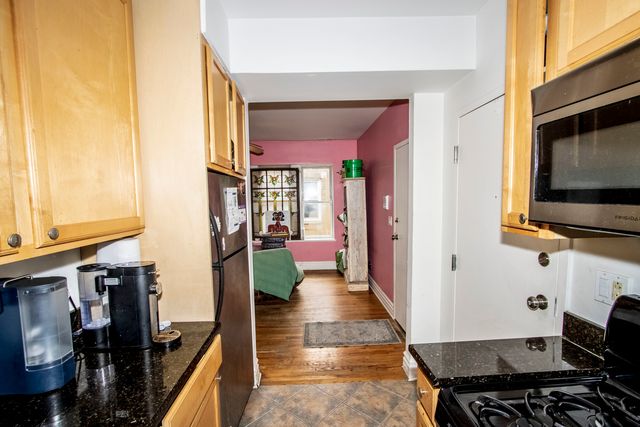 4728 N KENNETH Avenue 3E, Chicago, IL 60630