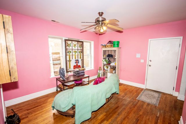 4728 N KENNETH Avenue 3E, Chicago, IL 60630
