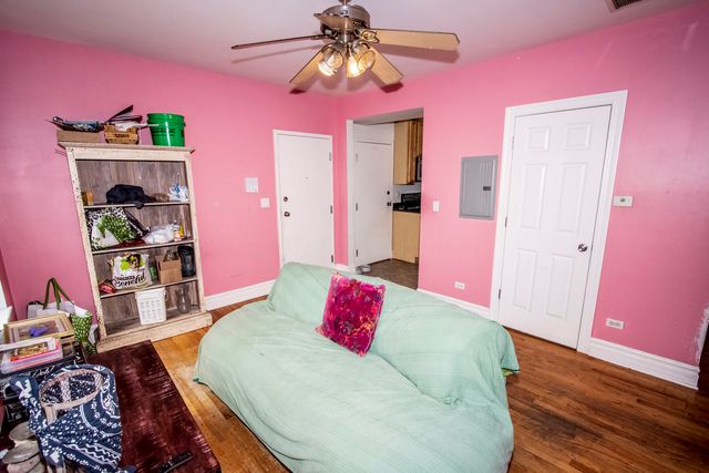 4728 N KENNETH Avenue 3E, Chicago, IL 60630