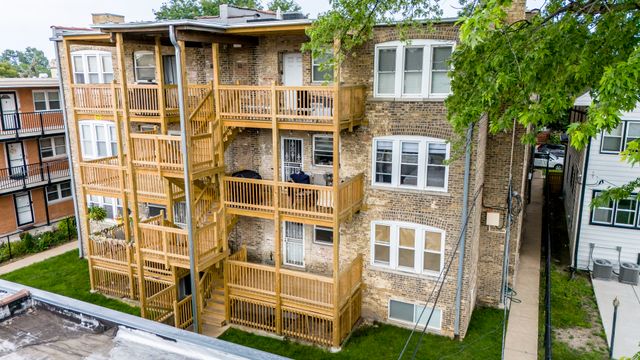 4728 N KENNETH Avenue 3E, Chicago, IL 60630