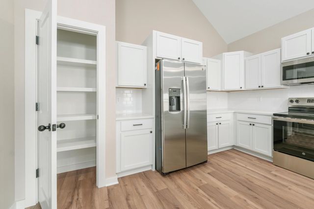 707 N Rainbow Lake St, Wichita, KS 67235