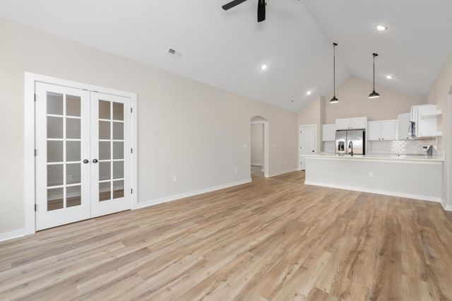 707 N Rainbow Lake St, Wichita, KS 67235